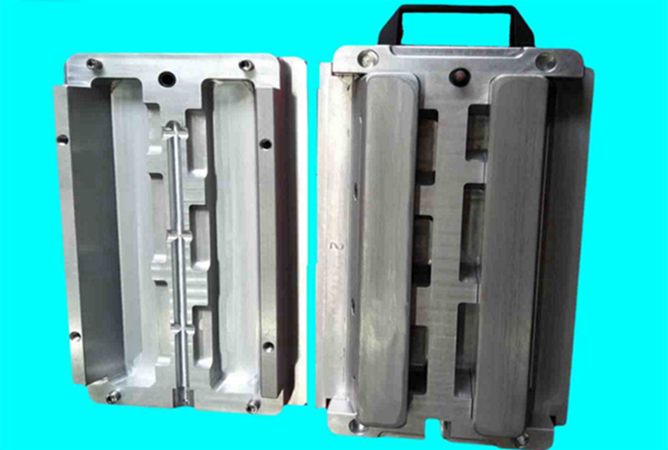 Diffuser casing large installation edge inner gate mold  Supplier www.kefenmould.com.png